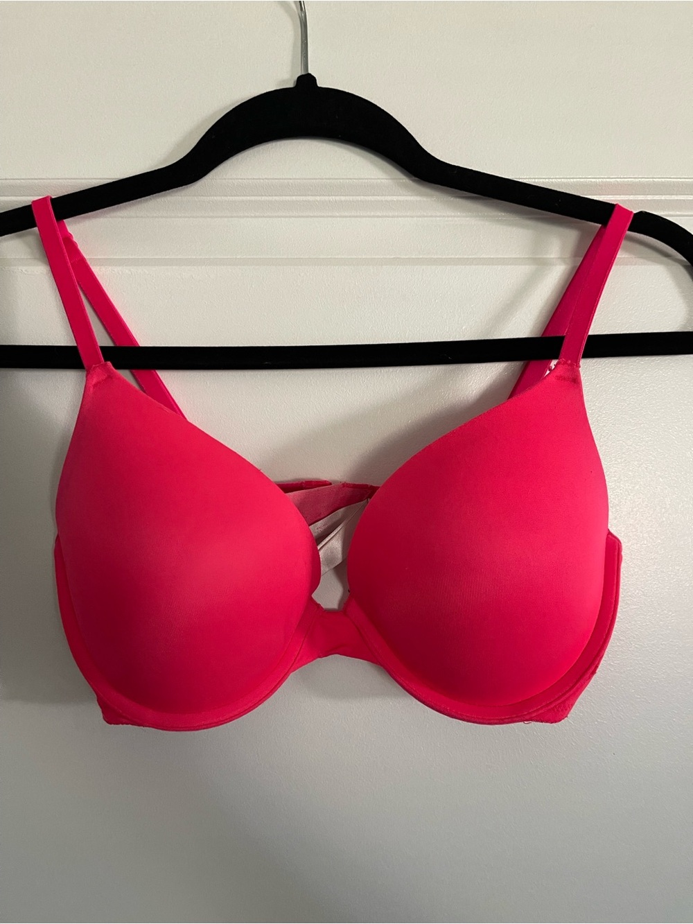 PINK Victoria's Secret Vibrant Pink Padded T-Shirt Bra
